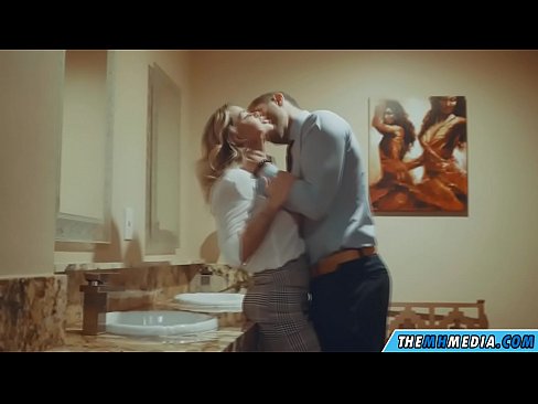 ❤️ Коли грудаста блондинка спокушає вас у громадському туалеті Супер порно на uk.high-pass.ru ❌️❤